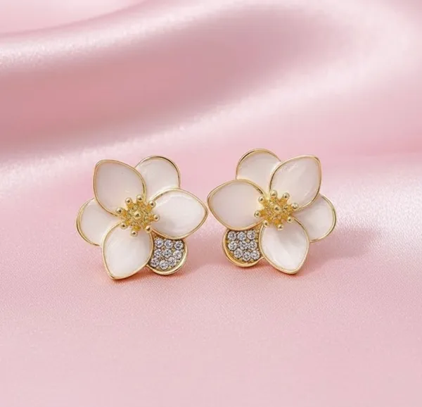 Gold_And_Off_White_Gardenia_Bloom_Sparkle_Studs_Earrings_For_Women
